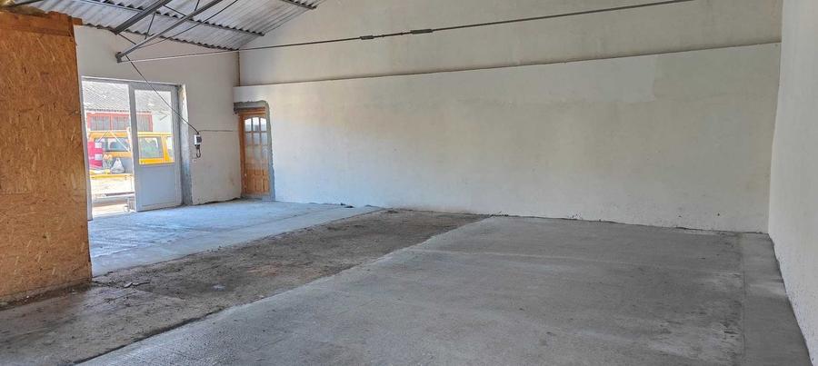 Casă cu 2 camere cu Teren 50 Mp în Curtișoara