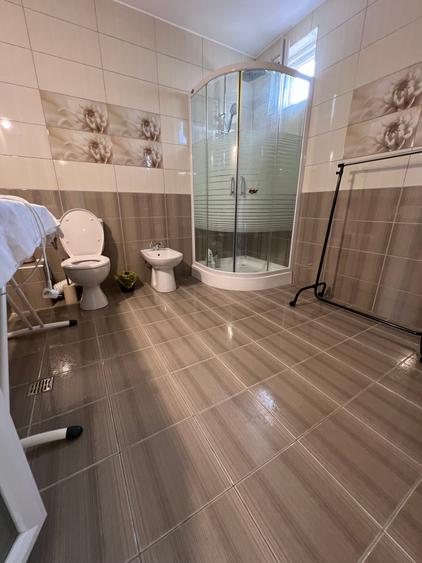 Casă individuală cu 4 camere cu Canalizare în Bradu