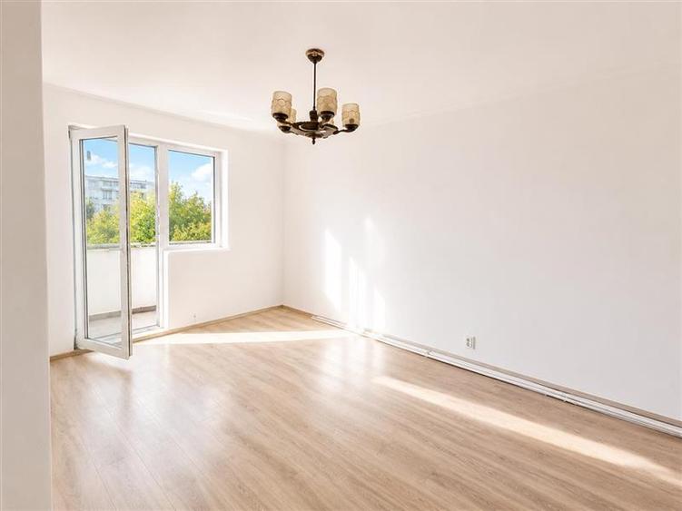 Apartament cu 2 camere decomandat în Astra