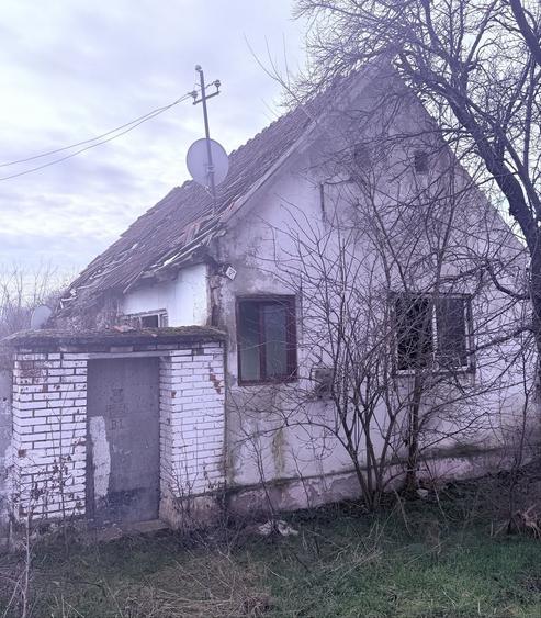 Casă cu 4 camere cu Teren 1388 Mp în Răpsig