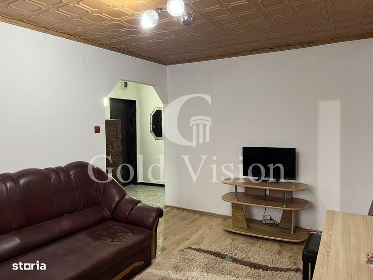 Apartament cu 3 camere semidecomandat în Central