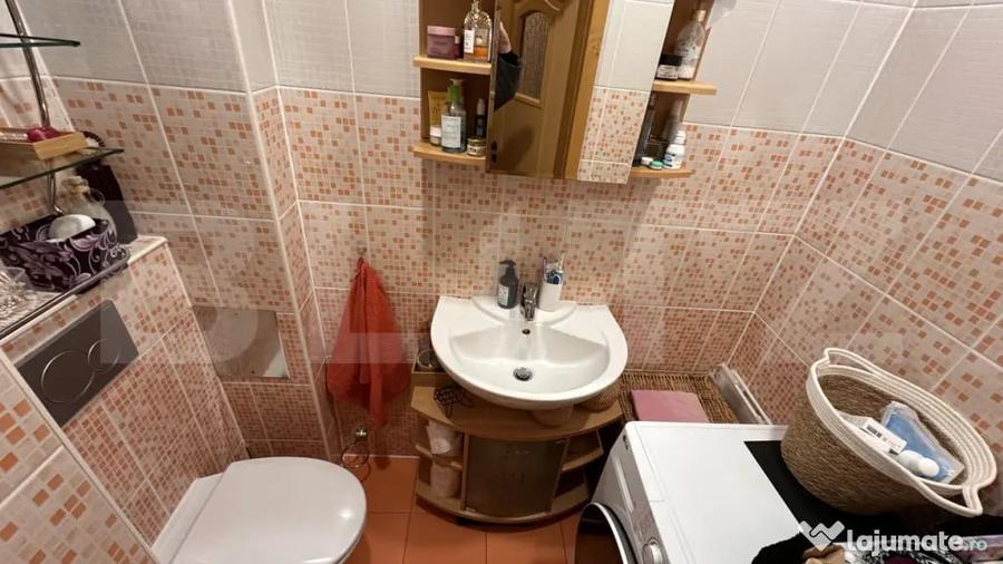 Apartament cu 4 camere decomandat în Centru Civic