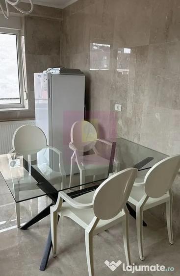 Apartament cu 3 camere semidecomandat în Herăstrău