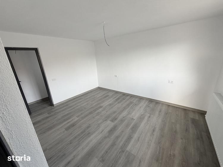 Casă cu 2 camere cu Teren 430 Mp în Mihăești