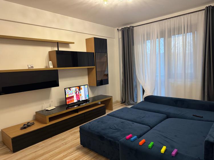 Apartament cu 2 camere decomandat în Central