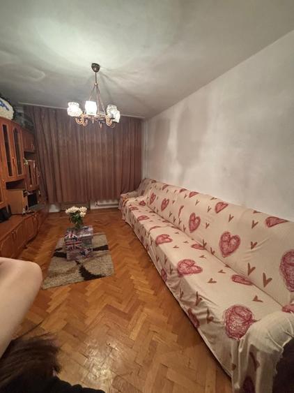 Apartament cu 2 camere decomandat în Trivale