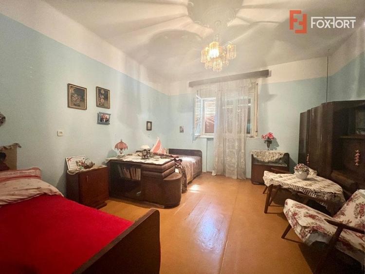 Casă cu 5 camere cu Canalizare în Lunei