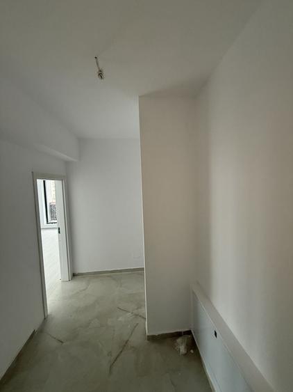 Apartament cu 3 camere semidecomandat în Theodor Pallady