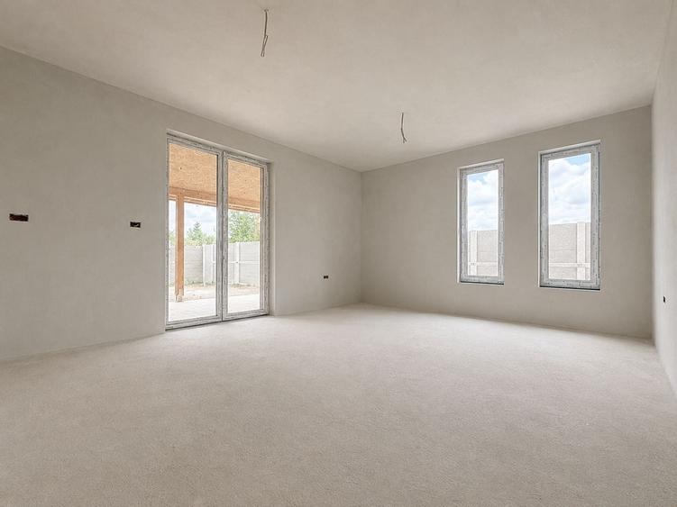 Duplex cu 3 camere cu Canalizare în Giroc