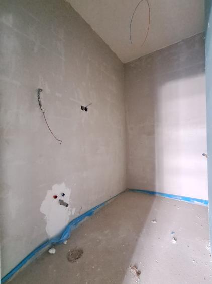 Apartament cu 3 camere în Florești