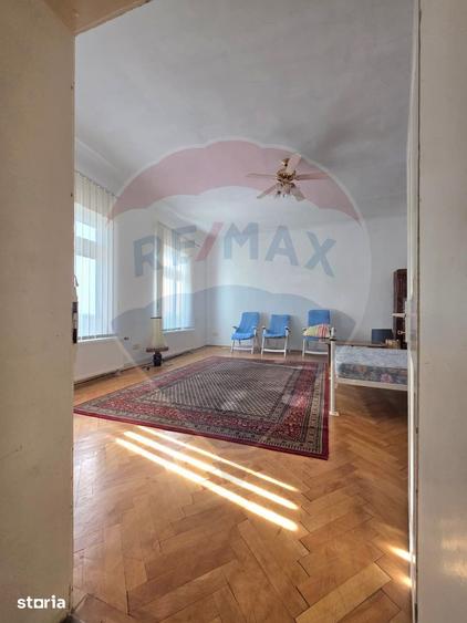 Casă cu 4 camere cu Teren 332 Mp în Ultracentral