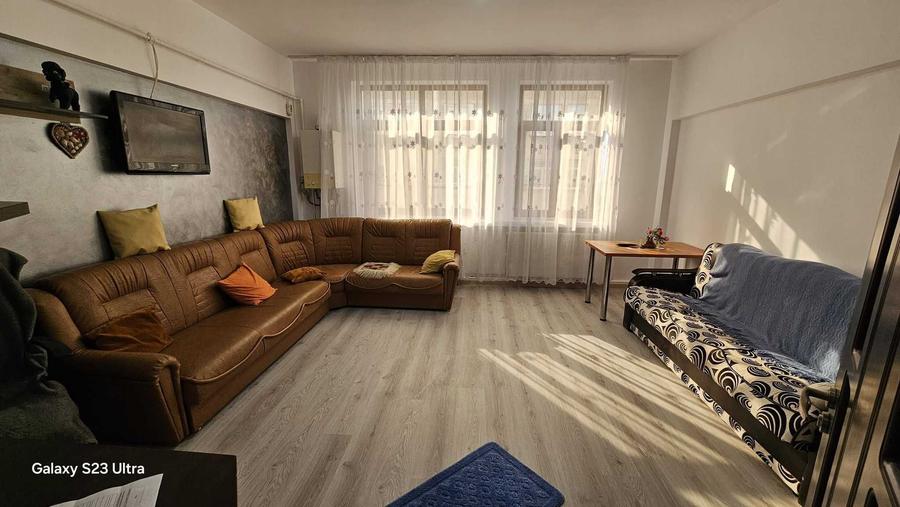 Garsonieră decomandată în Central