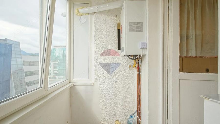 Apartament cu 2 camere semidecomandat în Florilor