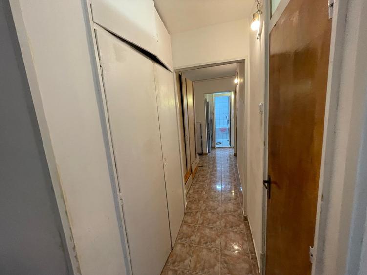 Apartament cu 3 camere decomandat în Militari