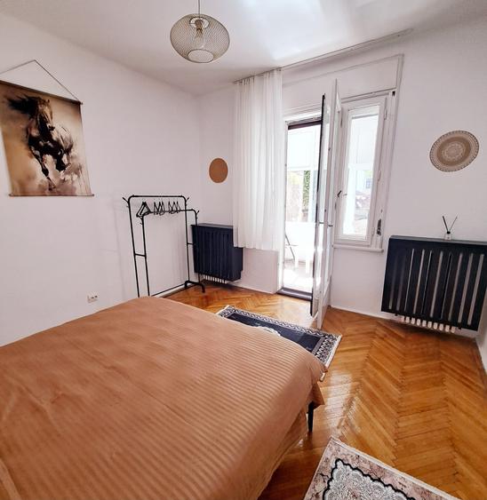 Apartament cu 2 camere semidecomandat în P-ța Romană
