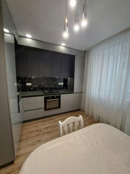 Apartament cu 2 camere decomandat în Torontalului