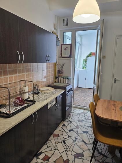 Apartament cu 3 camere decomandat în Eminescu