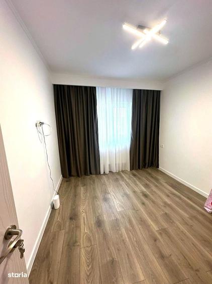 Apartament cu 3 camere decomandat în Poarta 6