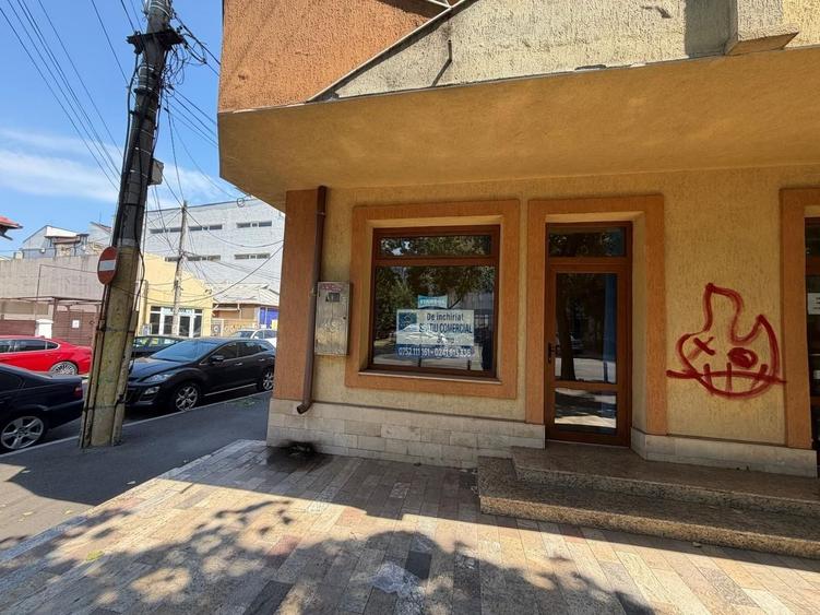 Spațiu comercial, de 50 mp, în Tomis II