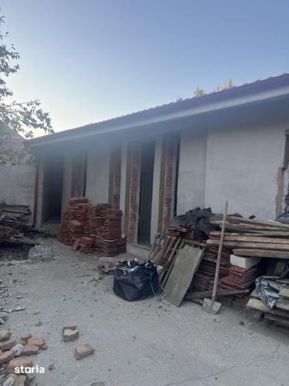 Casă cu 4 camere cu Teren 140 Mp în Central