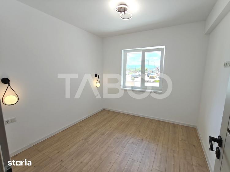 Apartament cu 3 camere decomandat în Vest