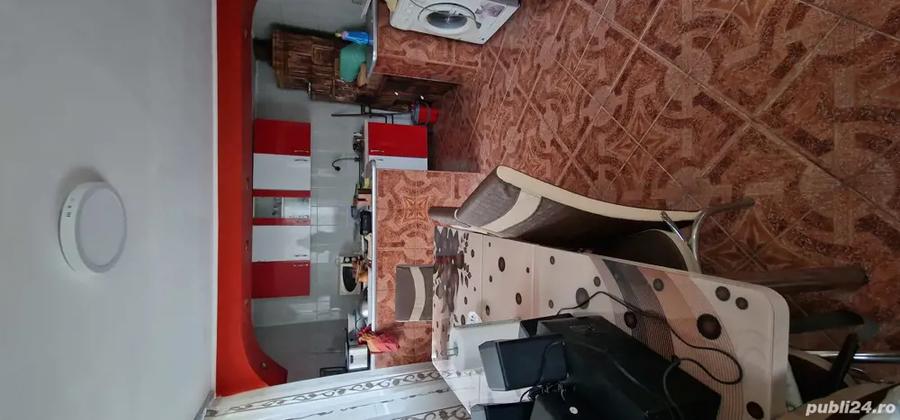 Casă cu 4 camere în Lăicăi