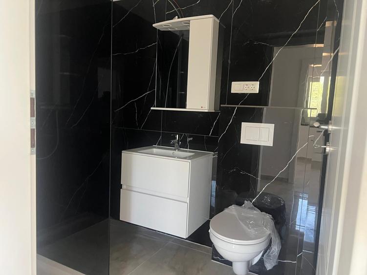 Apartament cu 3 camere decomandat în Galata