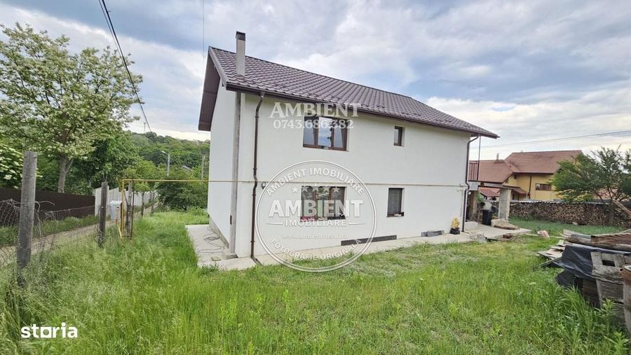 Casă cu 4 camere cu Teren 400 Mp în Central