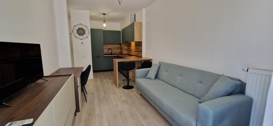 Apartament cu 2 camere semidecomandat în Podu Roș
