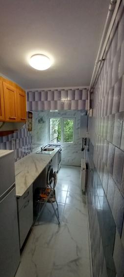 Garsonieră decomandată în Gorjului