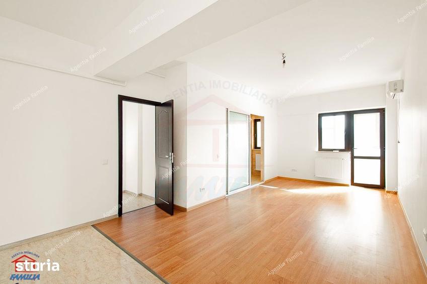 Apartament cu 2 camere decomandat în Micro 40