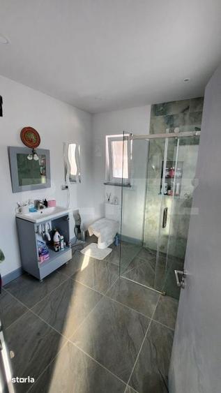 Casă cu 4 camere cu Teren 1800 Mp în Mărișelu