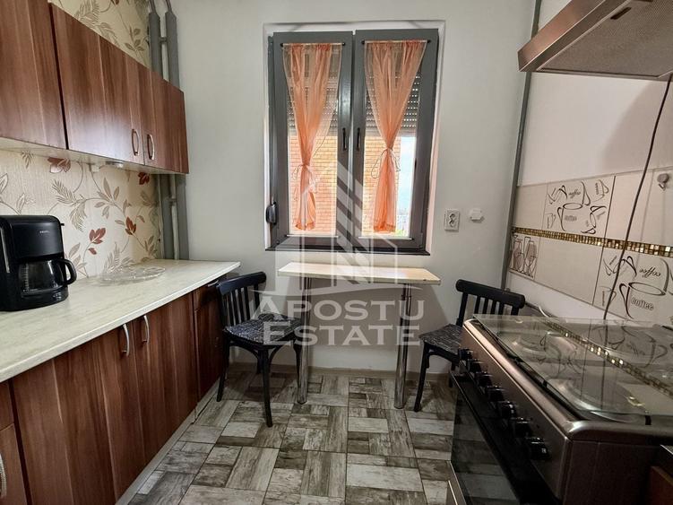Apartament cu 2 camere decomandat, mobilat în Olimpia-Stadion