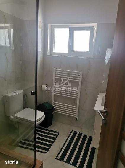 Casă cu 4 camere cu Teren 200 Mp în Central
