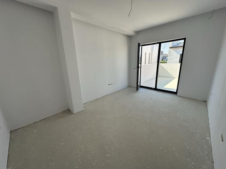 Casă cu 4 camere în Central