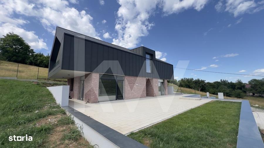 Casă cu 4 camere în Cisnădioara