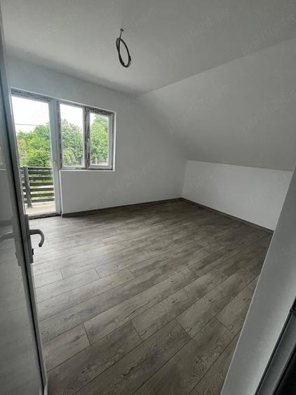 Casă cu 3 camere cu Teren 400 Mp în Ștefănești