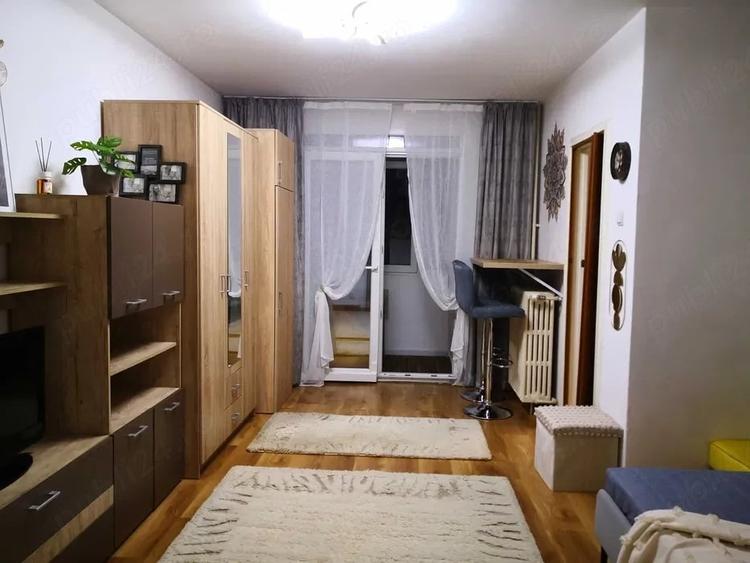 Garsonieră semidecomandată, mobilată în Titan
