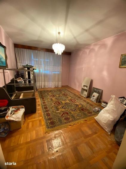 Garsonieră decomandată în Central