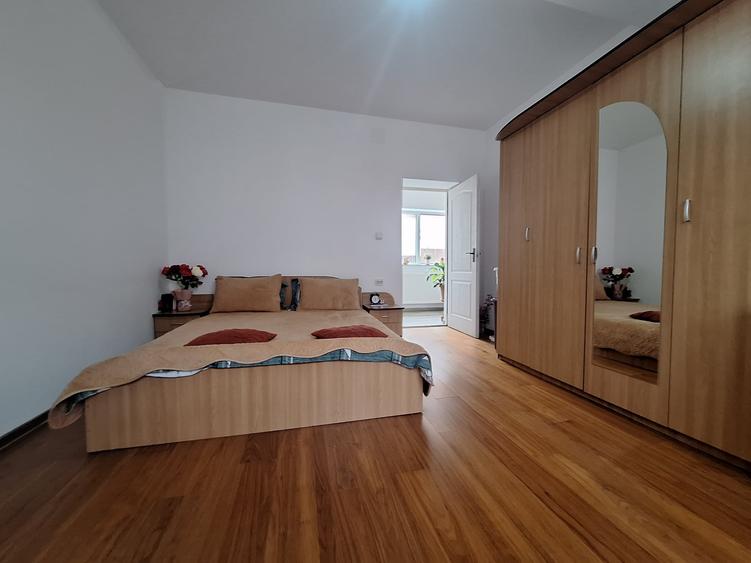 Casă individuală cu 4 camere cu Teren 740 Mp în Giarmata