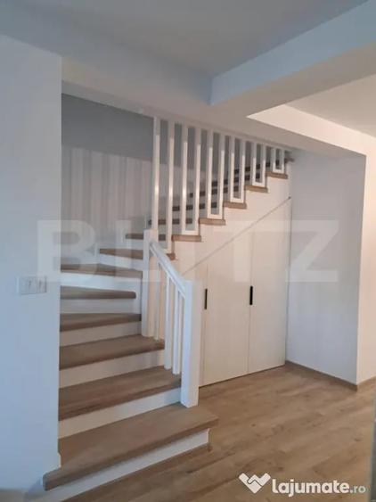 Casă cu 4 camere cu Teren 250 Mp în Leamna de Jos