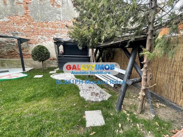 Casă cu 6 camere cu Teren 460 Mp în Democrației