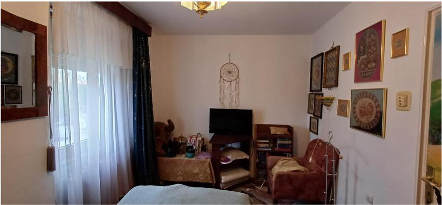 Apartament cu 3 camere semidecomandat în Centrul Civic