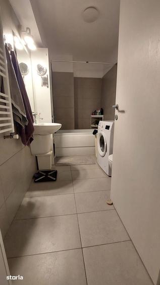 Garsonieră în Vest