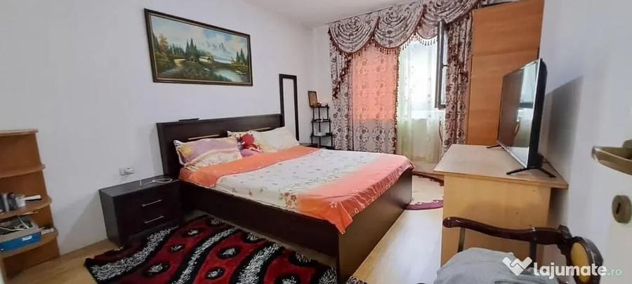 Casă cu 8 camere cu Teren 300 Mp în Lunca Cetățuii