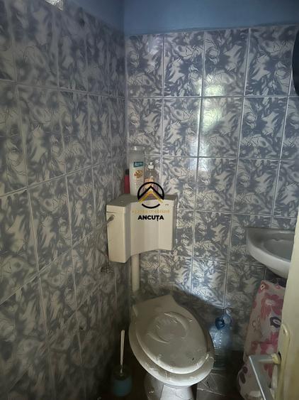 Casă cu 2 camere cu Canalizare în Central
