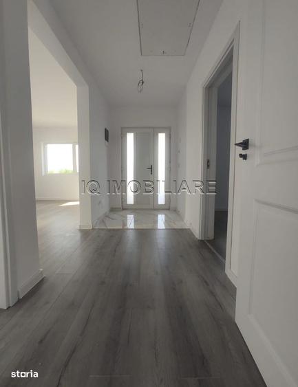 Casă cu 3 camere în Ciurbești