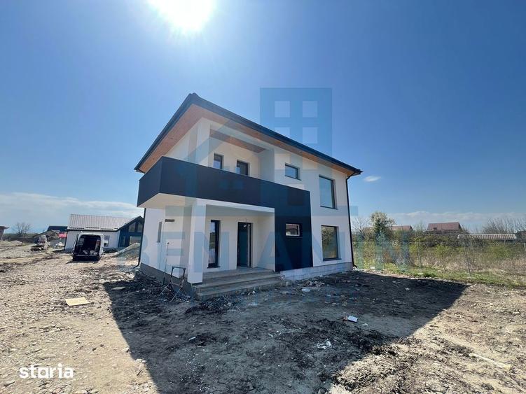 Casă cu 5 camere cu Teren 600 Mp în Sânpetru