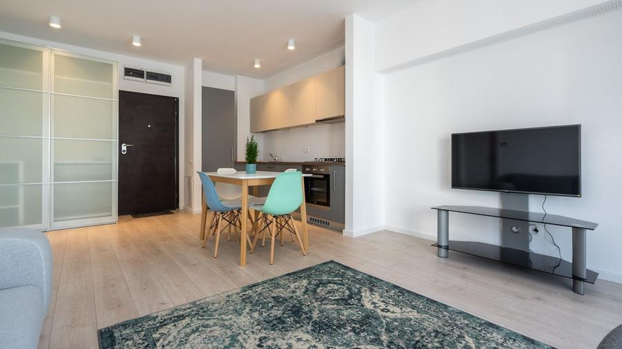 Apartament cu 2 camere semidecomandat în Pipera