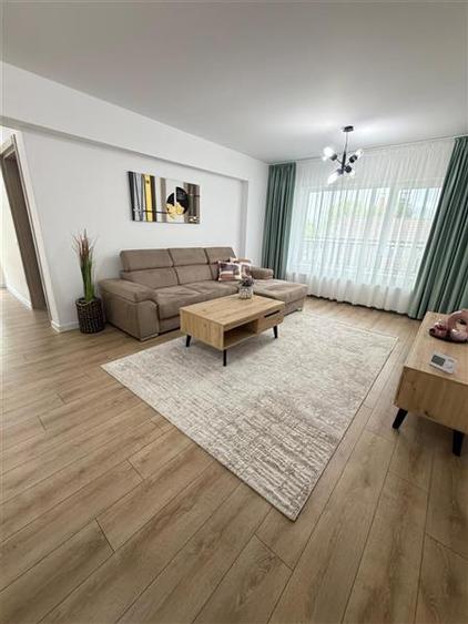Apartament cu 2 camere semidecomandat, mobilat în Noua